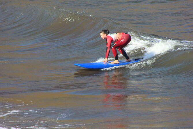 Madeira Surfing Lessons - Aroundfreedom Surf School - Madeira surf lessons, from Machico to the right beach for conditions