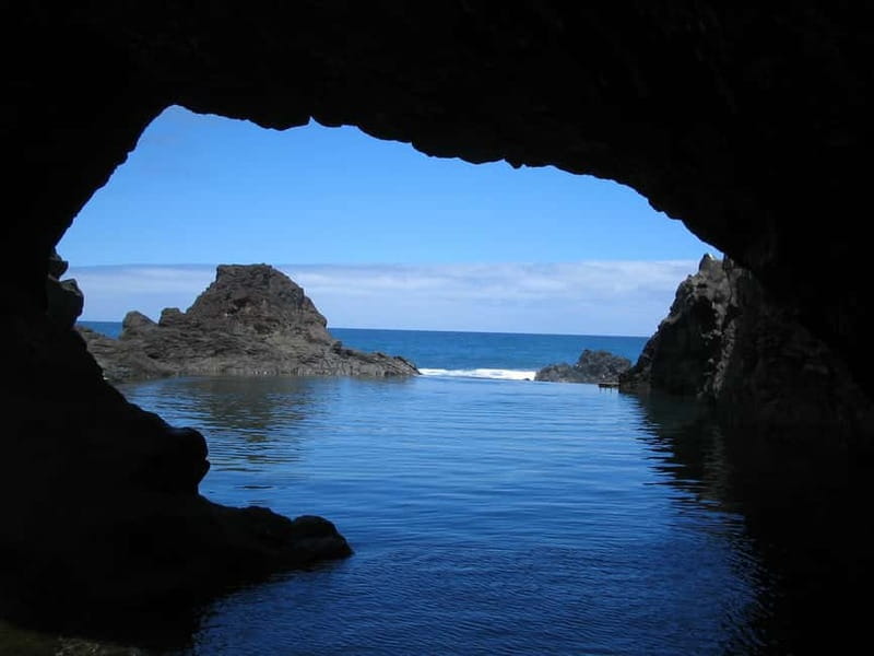 Madeira West Island Full-Day Tour with Fanal Forest - Câmara de Lobos and Cabo Girão: two icons that set the tone