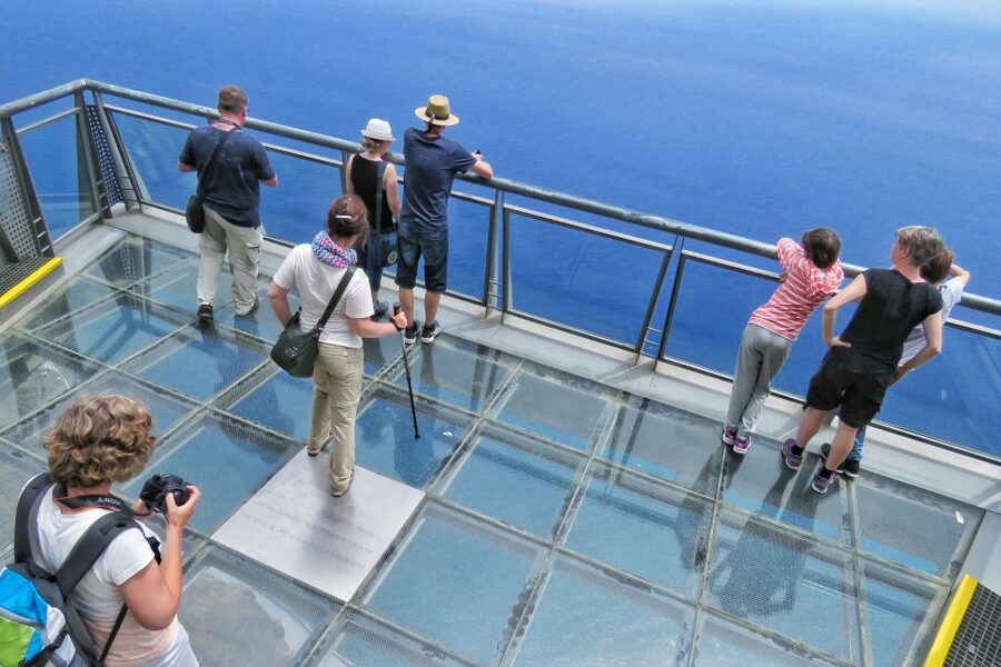 Madeira: Wine & Tapas, Cabo Girão Skywalk 4x4 Jeep Adventure - Guides and Group Size: How This Feels Less Like a Factory Tour