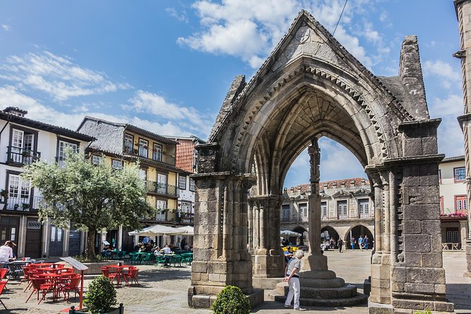 Minho Tour Private (Braga and Guimarães) Full Day - Guimaraes Castle: The Defensive Heart of a New Nation