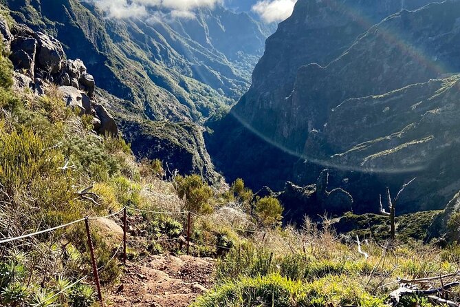 Morning Transfer To Pico Do Arieiro, Hike To Pico Ruivo & Return From Teixeira - Pico Ruivo summit: Madeira’s highest point at 1862 m