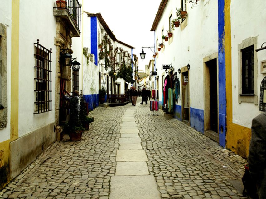 Óbidos, Nazaré & Alcobaça: Private Trip by Car - What is included, what costs extra, and what to bring