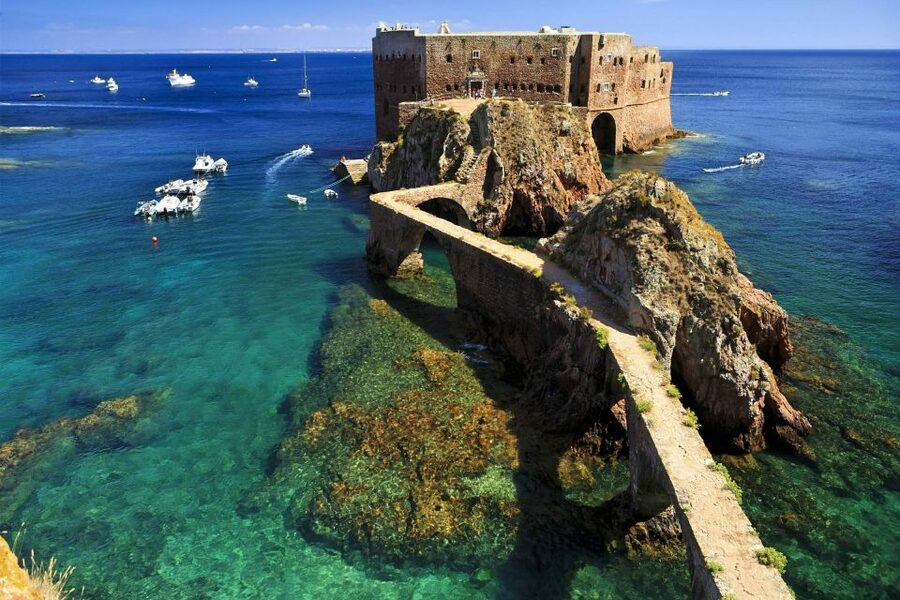 Peniche: Berlengas Island Trip, Hiking and Cave Tour - Why Berlenga feels different from the Portuguese coast