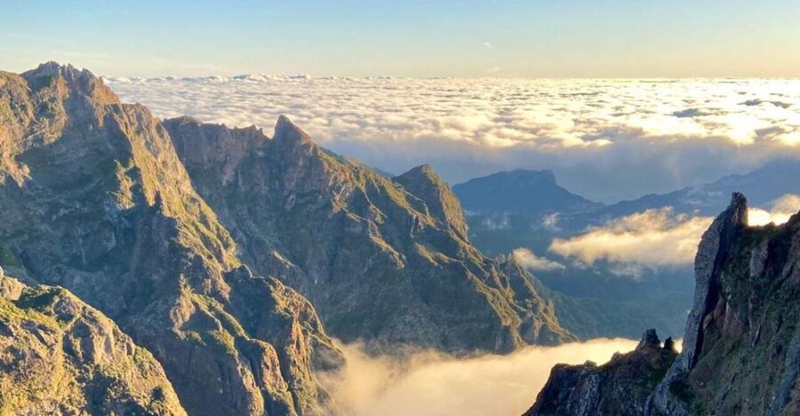 Pico Do Arieiro Pico Ruivo Sunrise or Morning Hike Transfers - Pickup from Funchal or Caniço, then you walk on your own clock