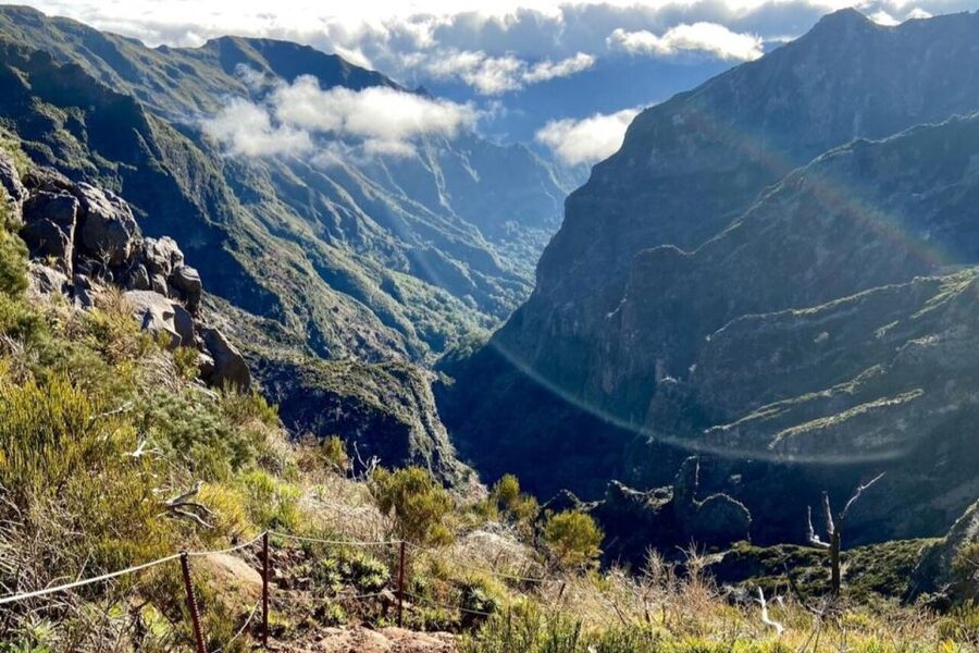 Pico Do Arieiro Pico Ruivo Sunrise or Morning Hike Transfers - Achada do Teixeira finish: reaching the end and staying on schedule