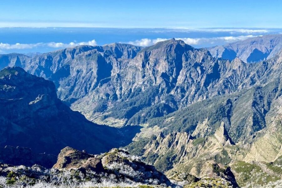 Pico Do Arieiro Pico Ruivo Sunrise or Morning Hike Transfers - Should you book this Pico do Arieiro to Pico Ruivo sunrise transfer hike?