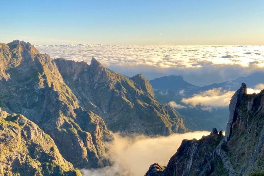 Pico Do Arieiro Pico Ruivo Sunrise or Morning Hike Transfers - Pico do Arieiro start: tunnels, stairway to heaven, and that cloud-walking feeling