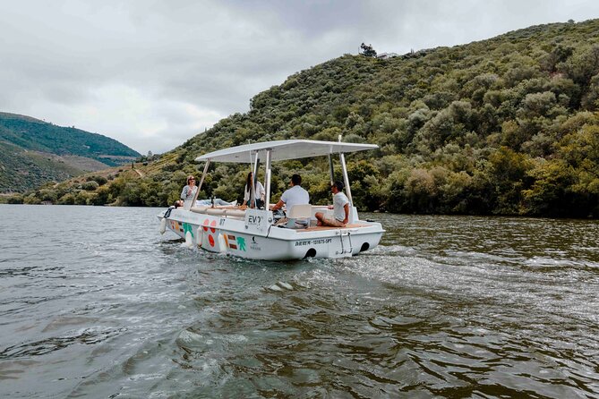Pinhão: Electric Boat Experience 1h - Taste of Two Wines - The electric boat difference: comfort, sound, and how that changes your attention