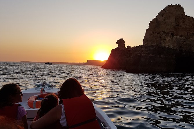 Ponta da Piedade Sunset Tour in Lagos, Algarve - Praia dos Estudantes and its Roman bridge in the sand
