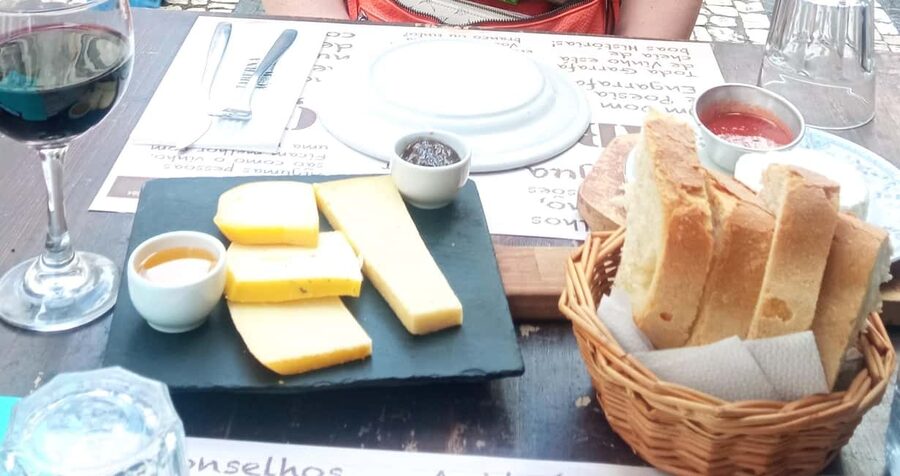 Ponta Delgada: Fat Dolphin Food Tours - Should you book this Ponta Delgada food tour?