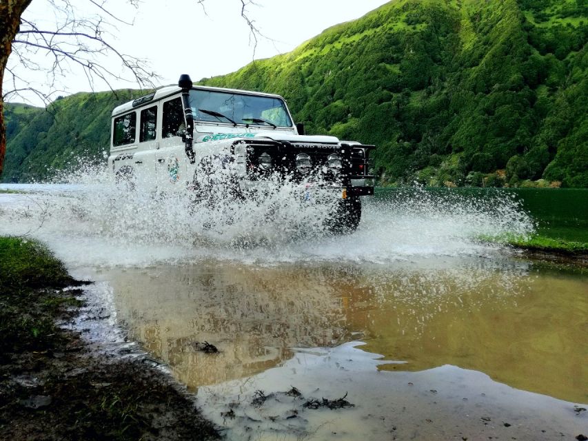 Ponta Delgada: Full-Day Sete Cidades 4X4 Tour with Lunch - Meeting in Ponta Delgada: pickup that saves your morning
