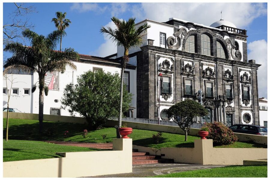 Ponta Delgada: Historical Walking Tour - Starting at Ernesto do Canto: literature first, history second
