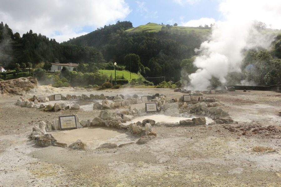 Ponta Delgada: Private Full or Half-Day 4x4 São Miguel Tour - Lagoa do Fogo: big-lake views and a trail-friendly mood