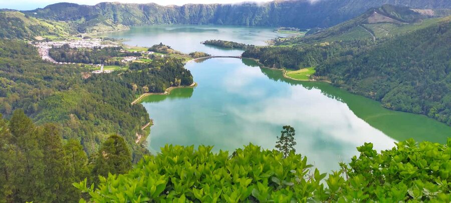 Ponta Delgada: Sete Cidades Volcano Lakes Shore Excursion - Cruise day reality: this tour is built around when your ship really arrives