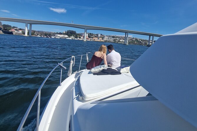 Port : 6 Bridges Cruise , Douro River with Sunset Option - Getting on board in Vila Nova de Gaia, then slipping into river views