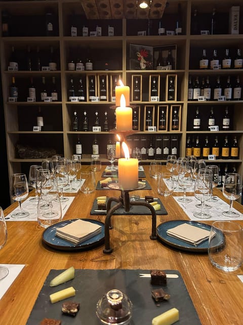 Port Wine class with 3 or 5 Port tasting and pairings - Port Wine Class, Face to Face With Porto’s Most Famous Landmark