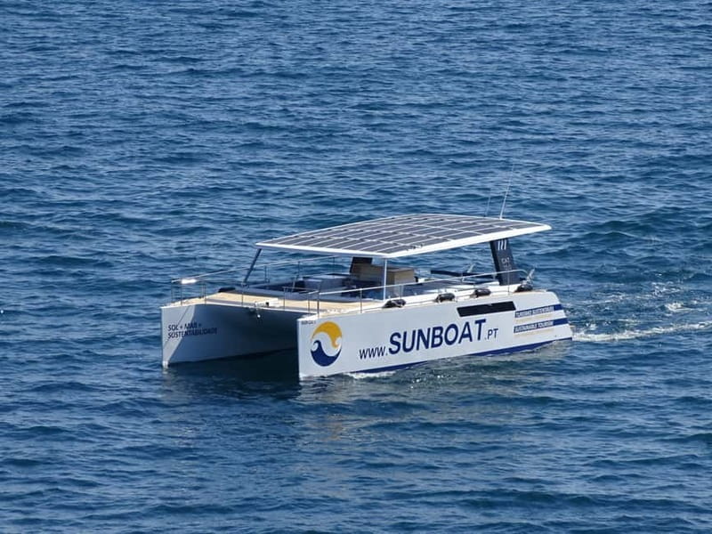 Portimão: Benagil Caves & Golden Coast Eco Catamaran Tour - Eco-solar sailing on Algarve waters: what you feel on board