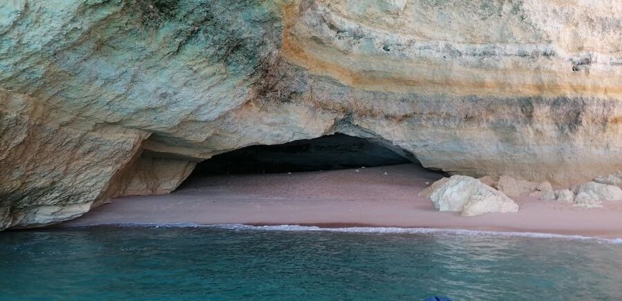 Portimão: Benagil Sea Caves Speedboat Adventure Tour - From Atlantis Tours to Benagil, how the 90 minutes play out