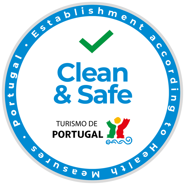 Portimão: Caves, Benagil and Algarve Coastline Boat Tour - Marinha Beach time: swim, relax, and reset