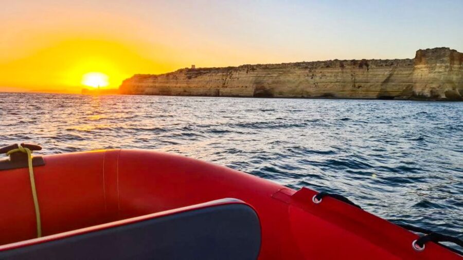 Portimão: Sunset Cruise to Benagil Cave - Meeting at San Francisco de Portimão: What Boarding and 90 Minutes Look Like