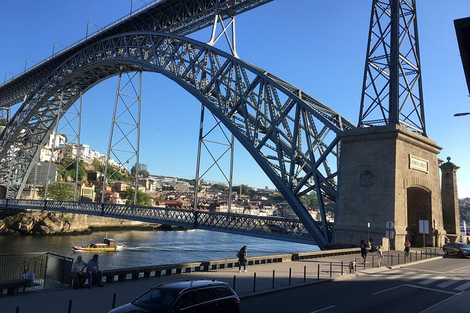 Porto: 2-Hour City Highlights Segway Tour - Guided Experience - Centro Portugues de Fotografia, Praca dos Leoes, and the Lello moment