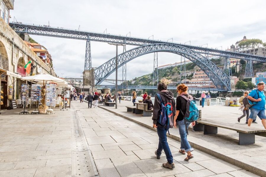 Porto: 3-Hour Guided City Highlights Walking Tour - Porto Cathedral and the Stories Behind Porto’s Beginnings