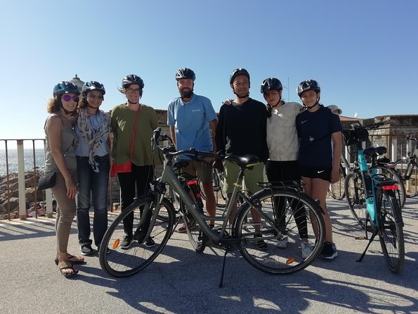 Porto: 3-Hour Old Town & Riverside Bike Tour - Guided Experience - Ribeira and the Douro edge: UNESCO waterfront from street level
