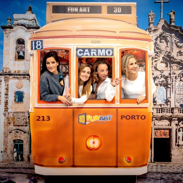 Porto: 3D Fun Art Museum Porto Entry Ticket - Movie-feeling scenes: Titanic, King Kong, and more