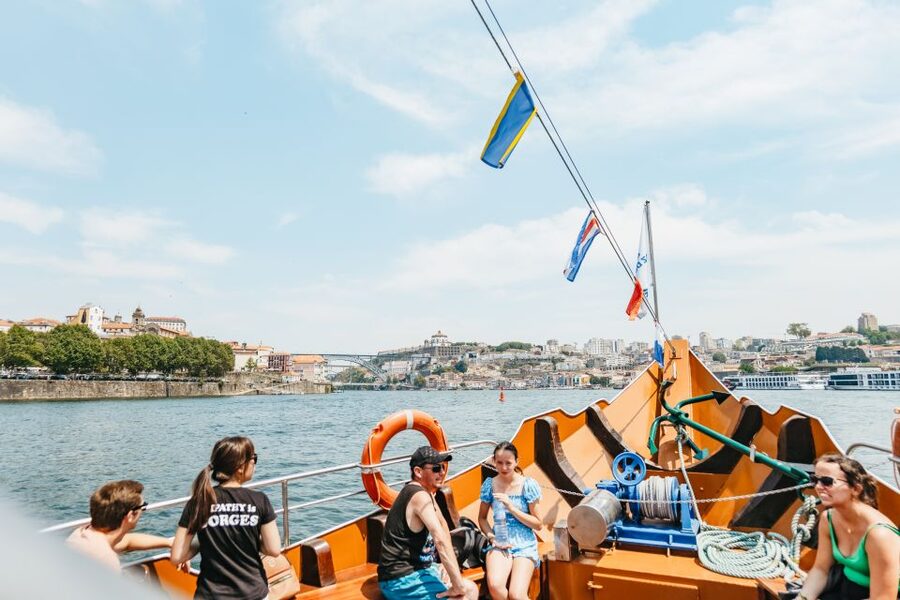 Porto: 6 Bridges Douro River Cruise - Where you board at Cais da Estiva, and how check-in works