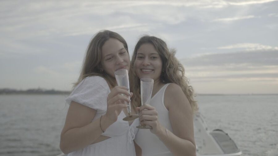 Porto: 6 Bridges Yacht Cruise with Local Wine & Snacks - Ribeira do Porto from the water, UNESCO style
