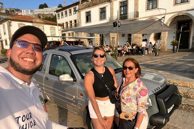 Porto Adventure - Explore the City from Inside - Universidade do Porto and Igreja do Carmo: student culture meets sacred spaces