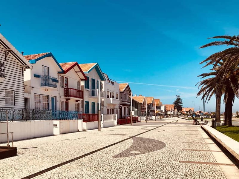 Porto:Aveiro, Cruise, Costa Nova & Capelha da Pedra Full Day - Free time in Aveiro: slow down for Ovos Moles and a real lunch