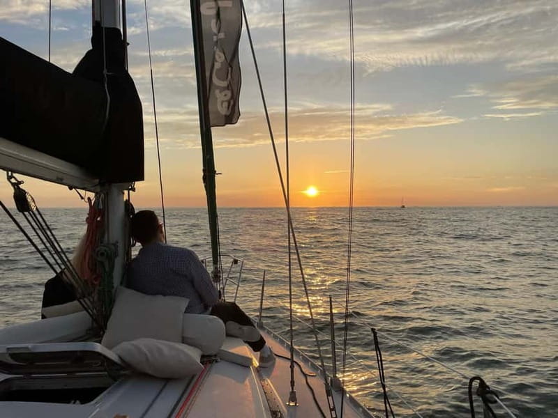 Porto: Best Charming Sailboat Cruise Sunset - Past Cais de Gaia and Mosteiro da Serra do Pilar: the river shows both sides