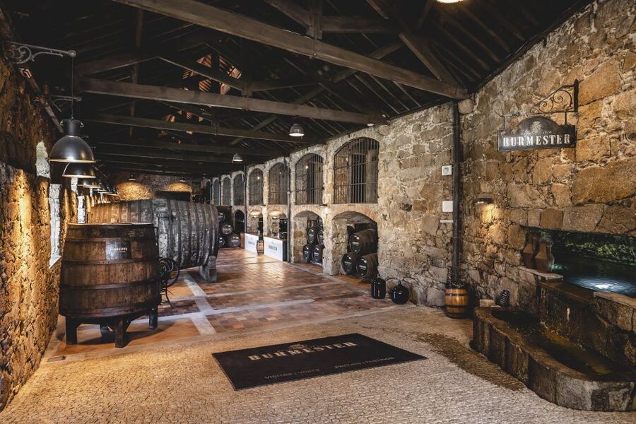 Porto: Burmester Cellar Tour with Tasting & Pairing Options - The tasting options: 2 or 3 Ports, plus chocolate on premium