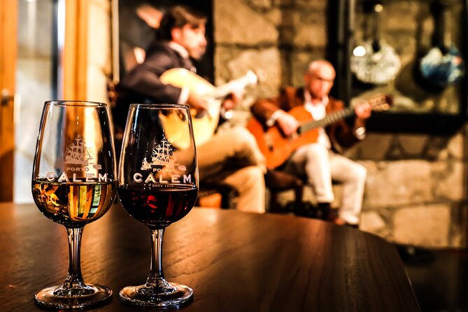 Porto: Cálem Cellar Tour, Live Fado Show and Wine Tasting - The Live Fado Show in the Caves: Female and Male Voices, Portuguese Guitar