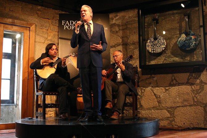 Porto: Cálem Cellar Tour, Live Fado Show and Wine Tasting - Atmosphere, Pacing, and Group Size: When It Feels Special or Rushed