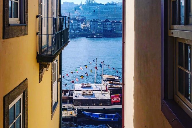 Porto City Private Tour with Hotel Pickup - Monuments and extra experiences: what is included, what might cost more