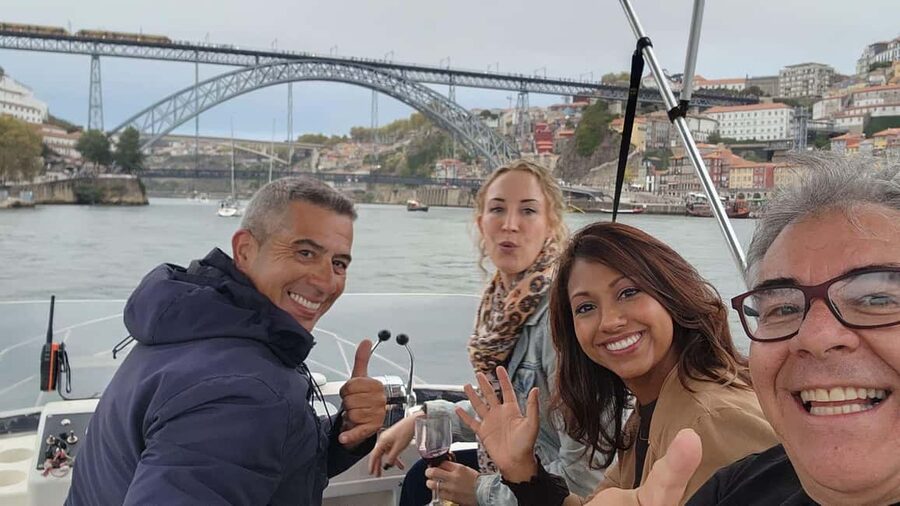 Porto: City Views or Sunset Tour with Drinks - Sunset boat views that actually feel like Porto