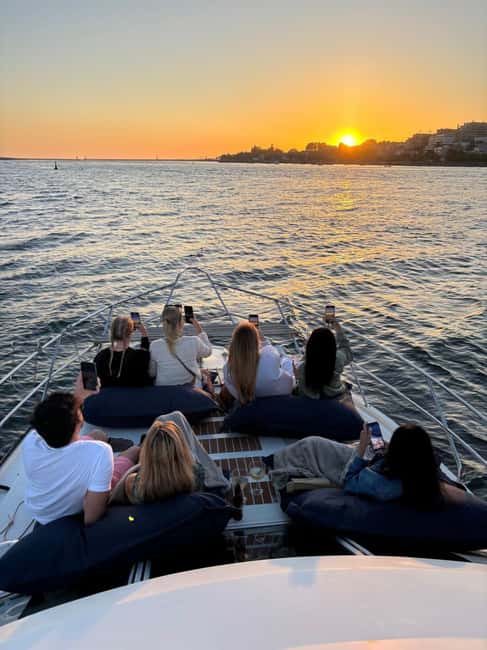 Porto: City Views or Sunset Tour with Drinks - Who this Porto sunset cruise suits best