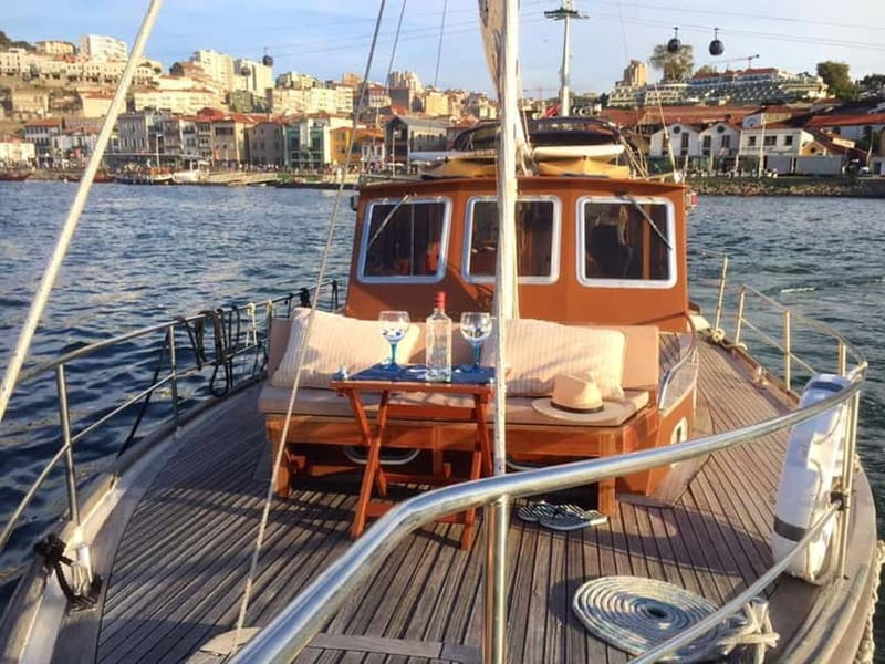 Porto: Classic Sailboat Cruise Along the Douro River - Six bridge views, stop by stop on the Douro