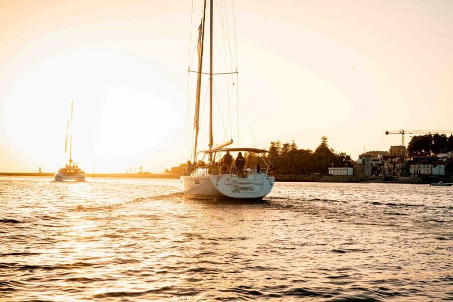 Porto: Daytime or Sunset Douro River Sightseeing Cruise - The Douro cruise vibe: relaxing, scenic, and timed for real viewing