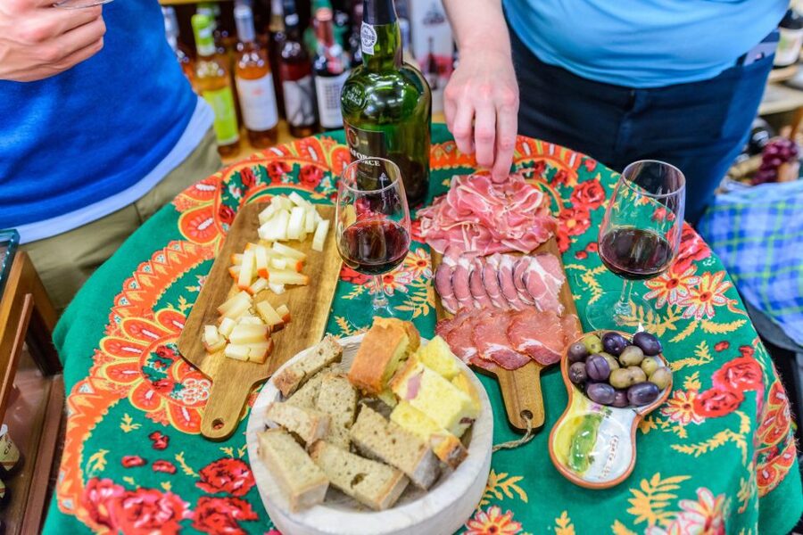 Porto: Delicious Food and Wine Walking Tour - Price and logistics: is $87 worth it?
