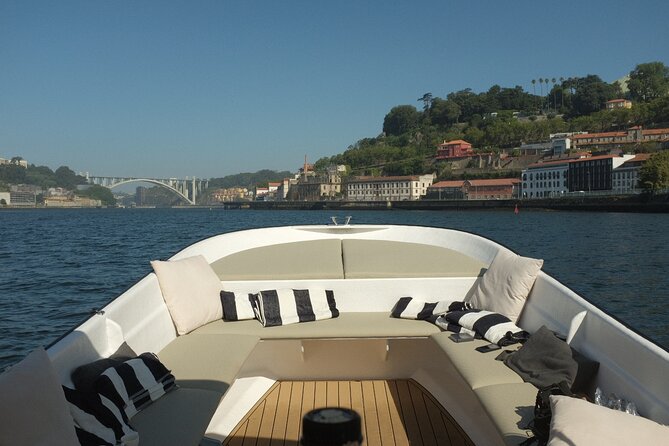 Porto: Douro River Boat Cruise with Port Wine and Snacks - Stop by stop: what you’ll see and why it’s worth your attention