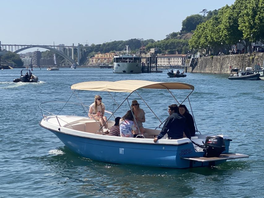 Porto: Douro River Boat Cruise with Port Wine Tasting - Duration and pacing: 2 hours that feel like a good use of daylight