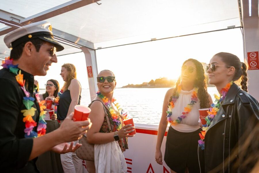 Porto: Douro River Party Boat with Sunset Option & 6 Bridges - The six bridges cruise, where the views keep changing