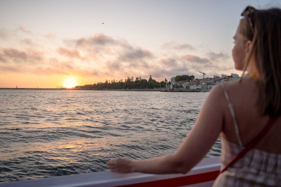 Porto: Douro River Party Boat with Sunset Option & 6 Bridges - Sunset option: when the last part of the ride is the best part