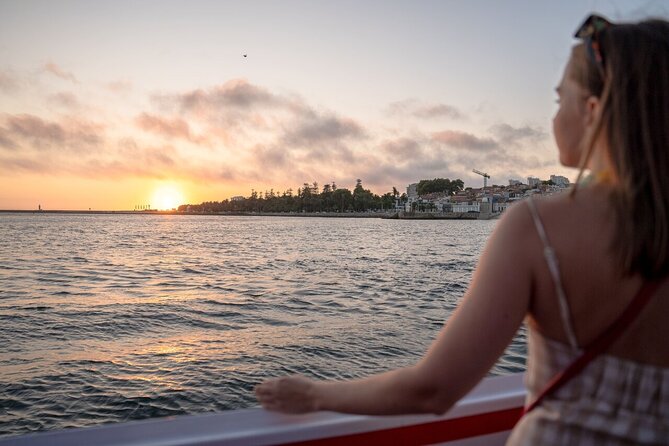 Porto: Douro River Party Boat with Sunset Option and 6 Bridges - No seats on board: the comfort reality check