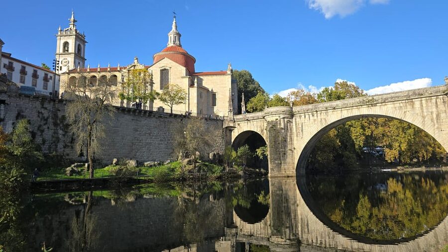 Porto: Douro Valley & Amarante Wine, Food & River Tour - Price and value for a 7-hour Porto to Douro day