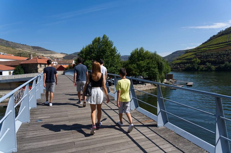Porto: Douro Valley & Amarante Wine, Food & River Tour - Practical tips so you enjoy the whole day
