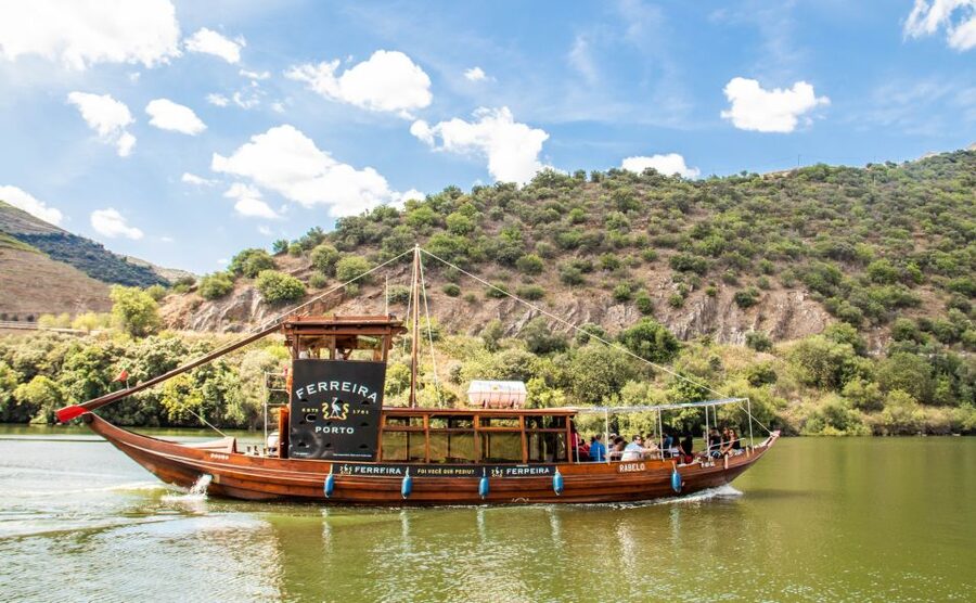 Porto: Douro Valley History & Wine Tour with Cruise & Lunch - Pinhão Rabelo Cruise: 1 Hour to Breathe and Take It In